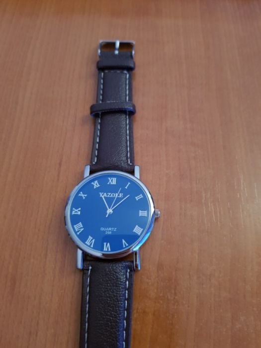 Ceas elegant-casual , Nou .