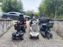Carucior electric handicap scuter batrani dizabilitati carut triciclet
