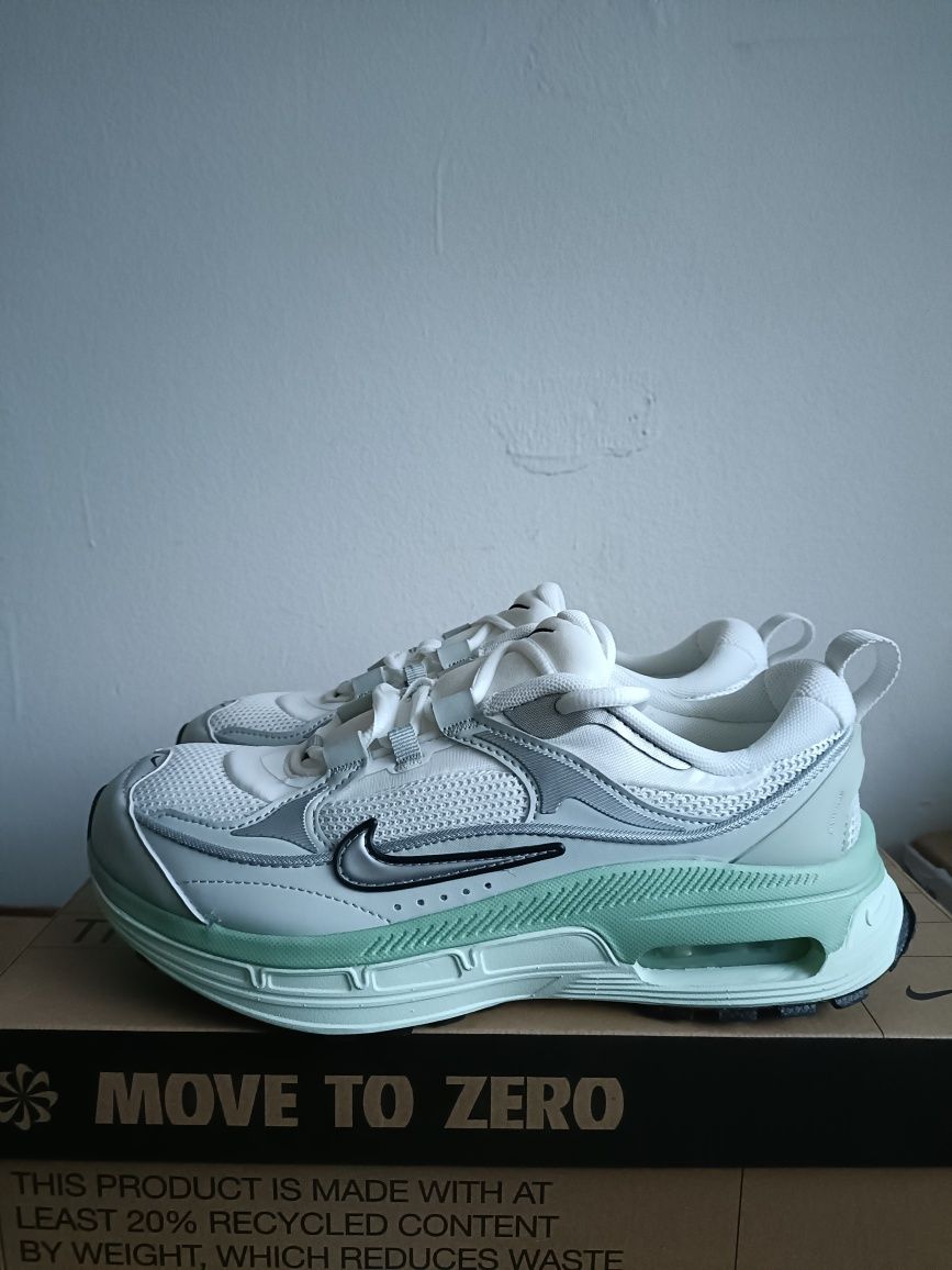 Nike Air Max Bliss номер 38 код 25А
