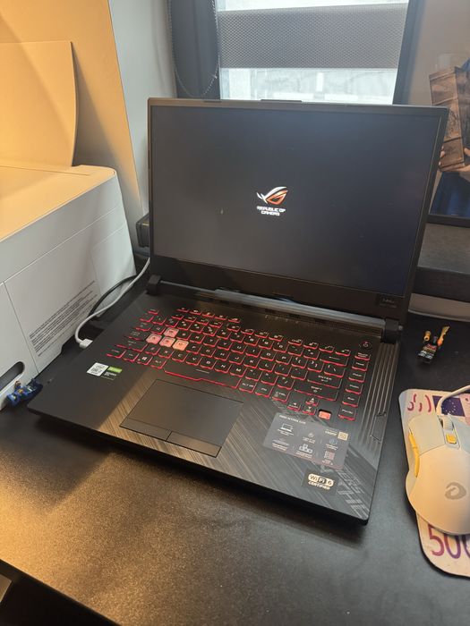 Vand laptop asus gaming rox strix g15 2500lei