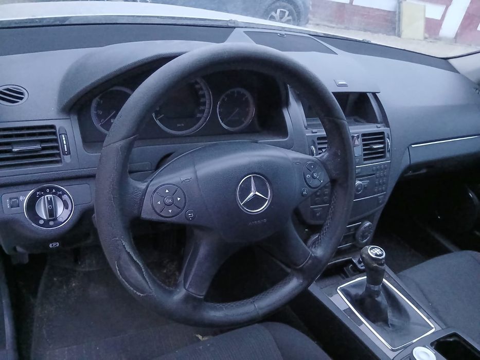 Mercedes c200 , w204 , 136 cp