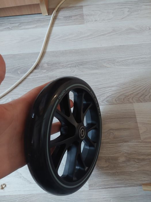 Roata trotineta axelo