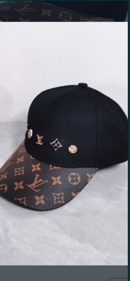 Șapcă Louis Vuitton model 2025,  8 modele