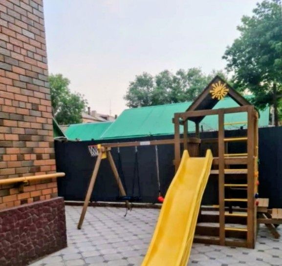 Продам 2 ком кв 76 м2 в новом доме в районе центр. Рынка