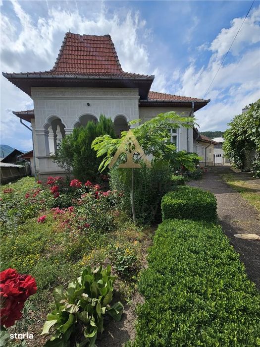 Casa Si Teren De Vanzare Tg.ocna In Exclusivitate