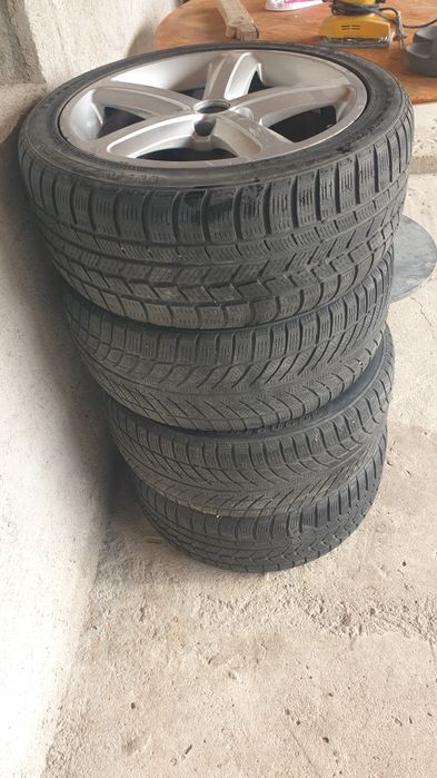Vand 4 cauciucuri pe 18