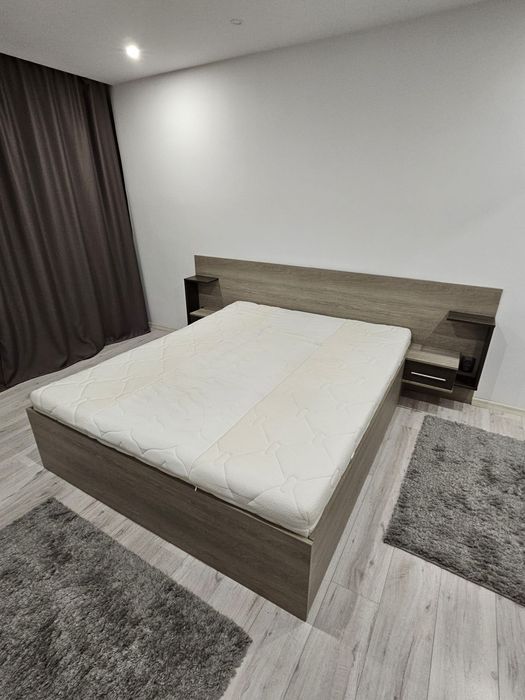 Pat confortabil cu saltea inclusă