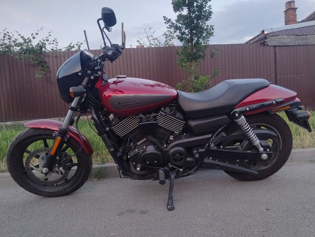 Vând Harley Davidson XG 750 Street Road