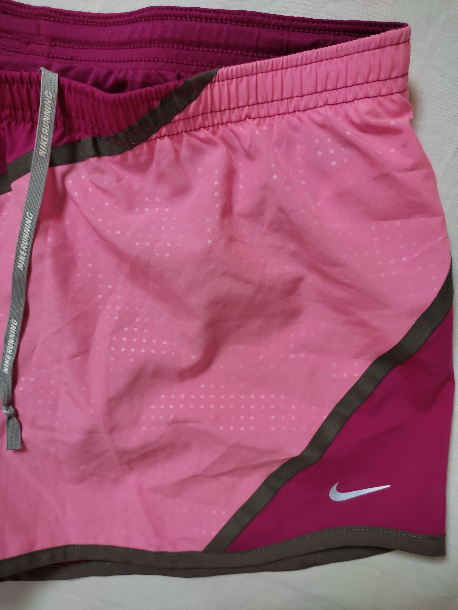 Pantaloni scurți sport Nike damă/M