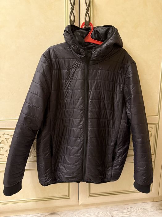 Куртка черная на осень и весна