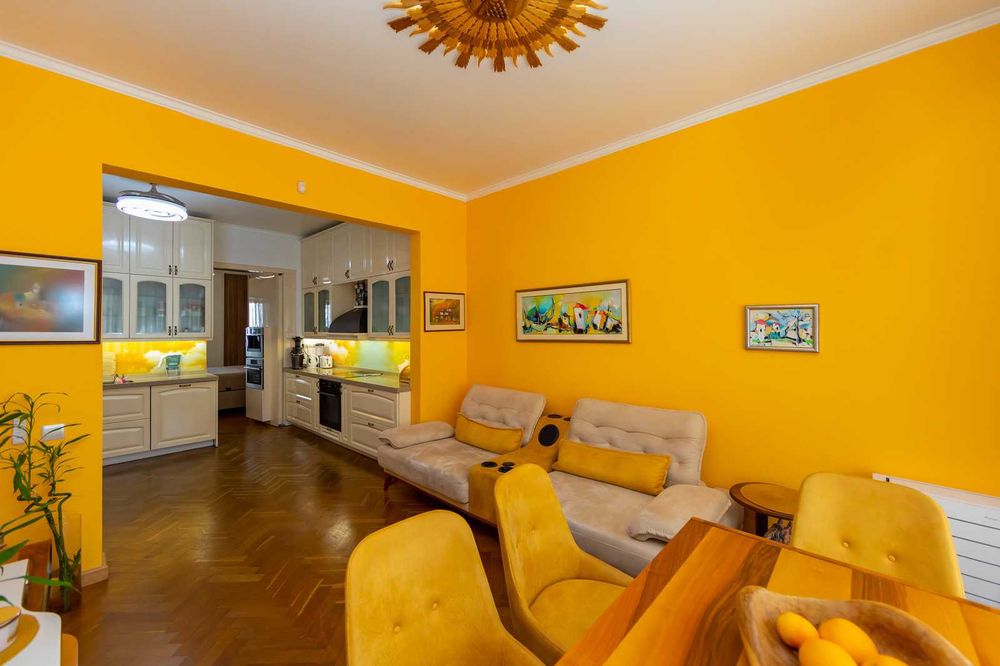 Дава се под наем Четиристаен апартамент в София, Изток - 115 кв.м за 350 € - Снимка #1