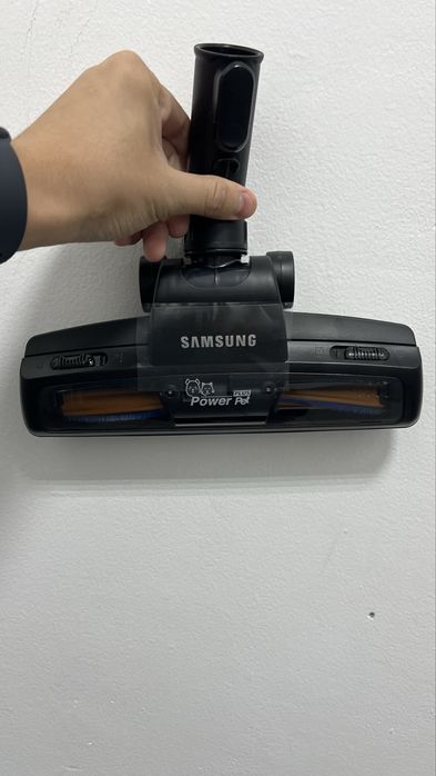 Продается универсальный турбощетка samsung
