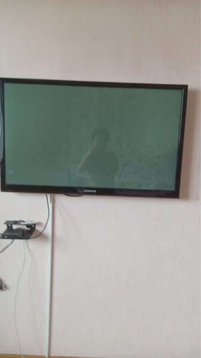Телевизор Самсунг буу  (на запчасти)