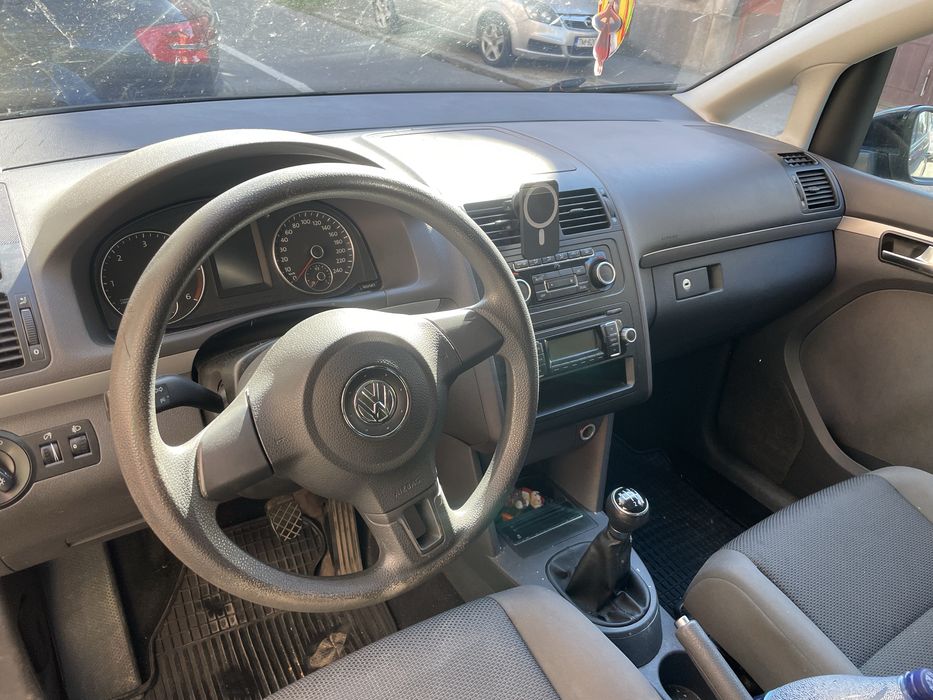 Volkswagen Touran 1.6 TDI.  7 Locuri