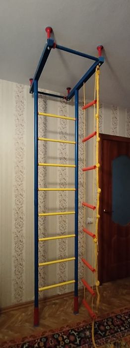 Детская шведская стенка