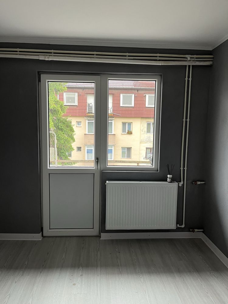 Proprietar vand apartament