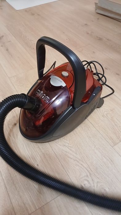 Прахосмукачка  деу