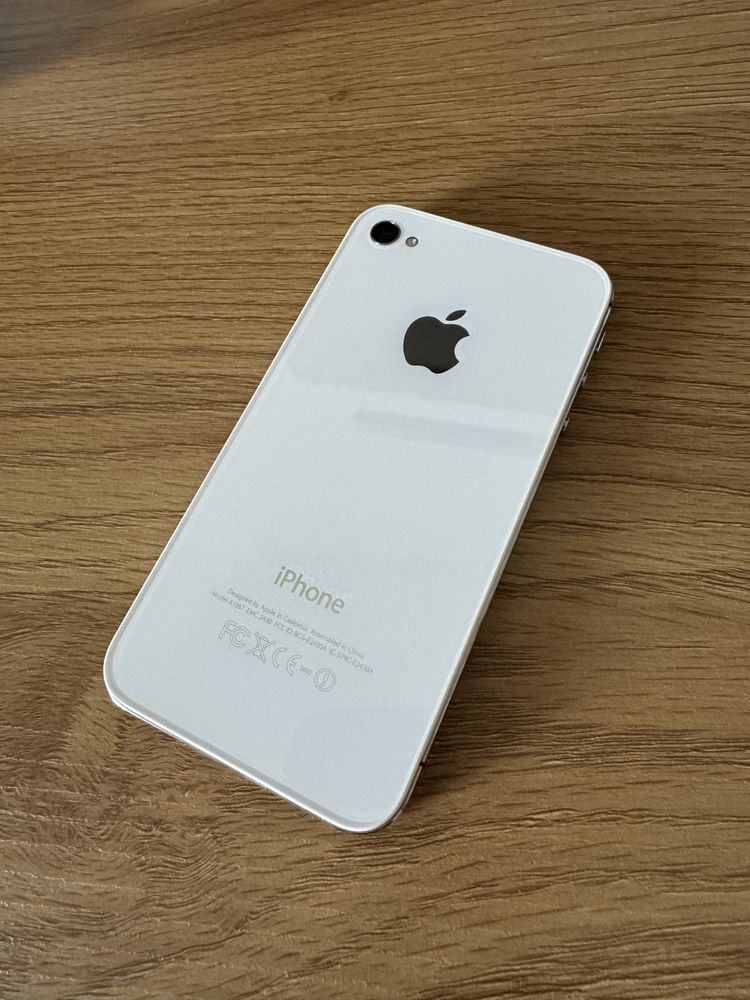 iPhone 4s - перфектно запазен