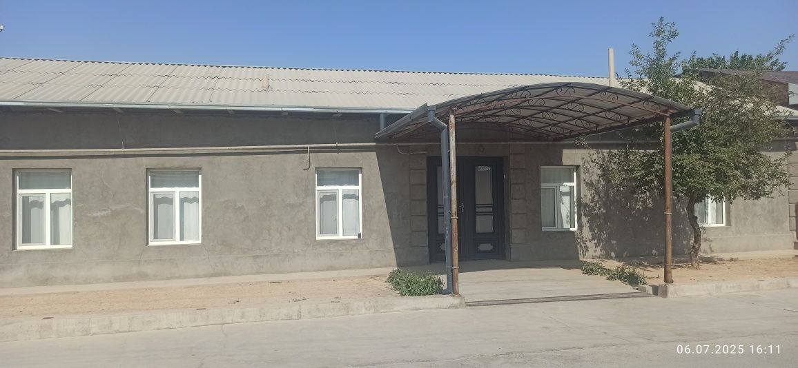 Уй сотилади 6 сотихдан ошади