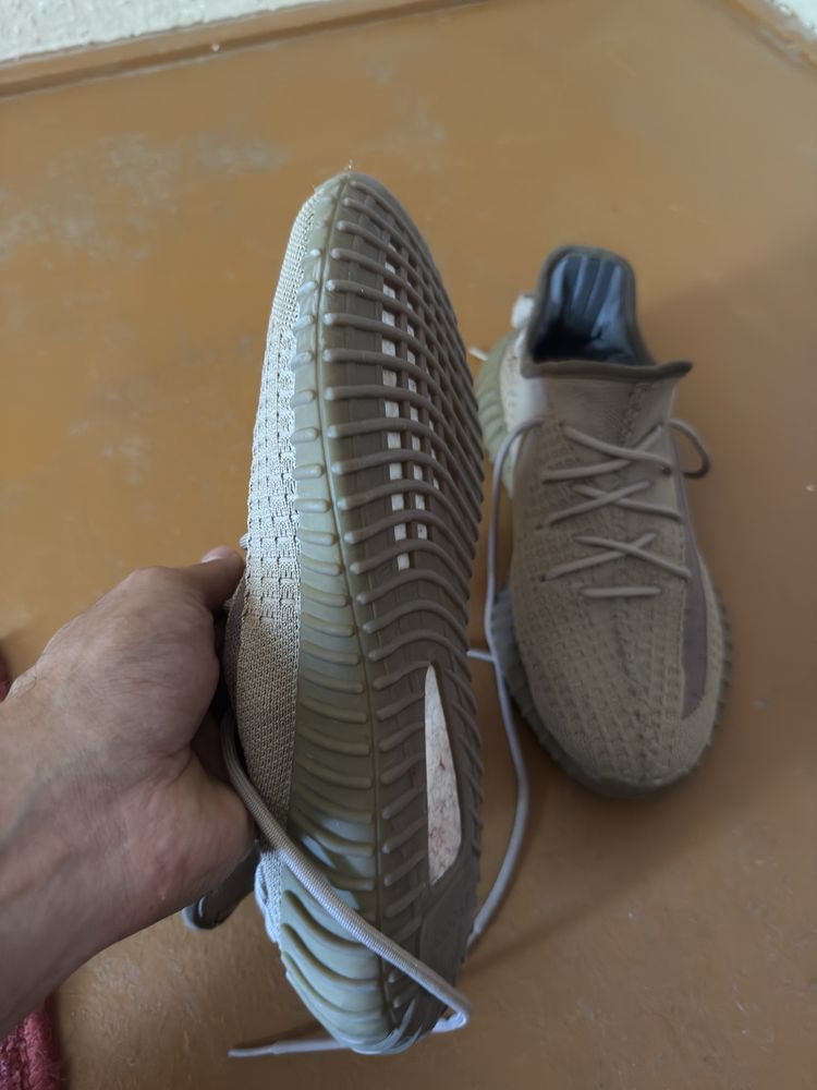 Адидас yeezy оригинал с европы . Размер 43