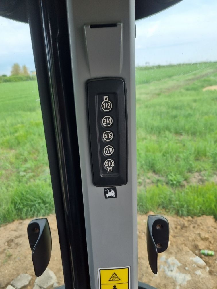 De vinzare sau inchiriat Buldoexcavator