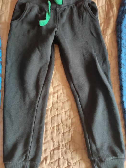 Комплекти, панталони и блузи- размер 110-116 см за 4-5 години