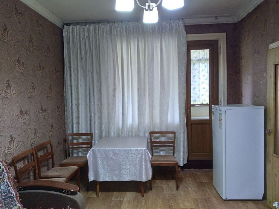 Аренда Чиланзар 18 1/3/4 балкон 1,5*3