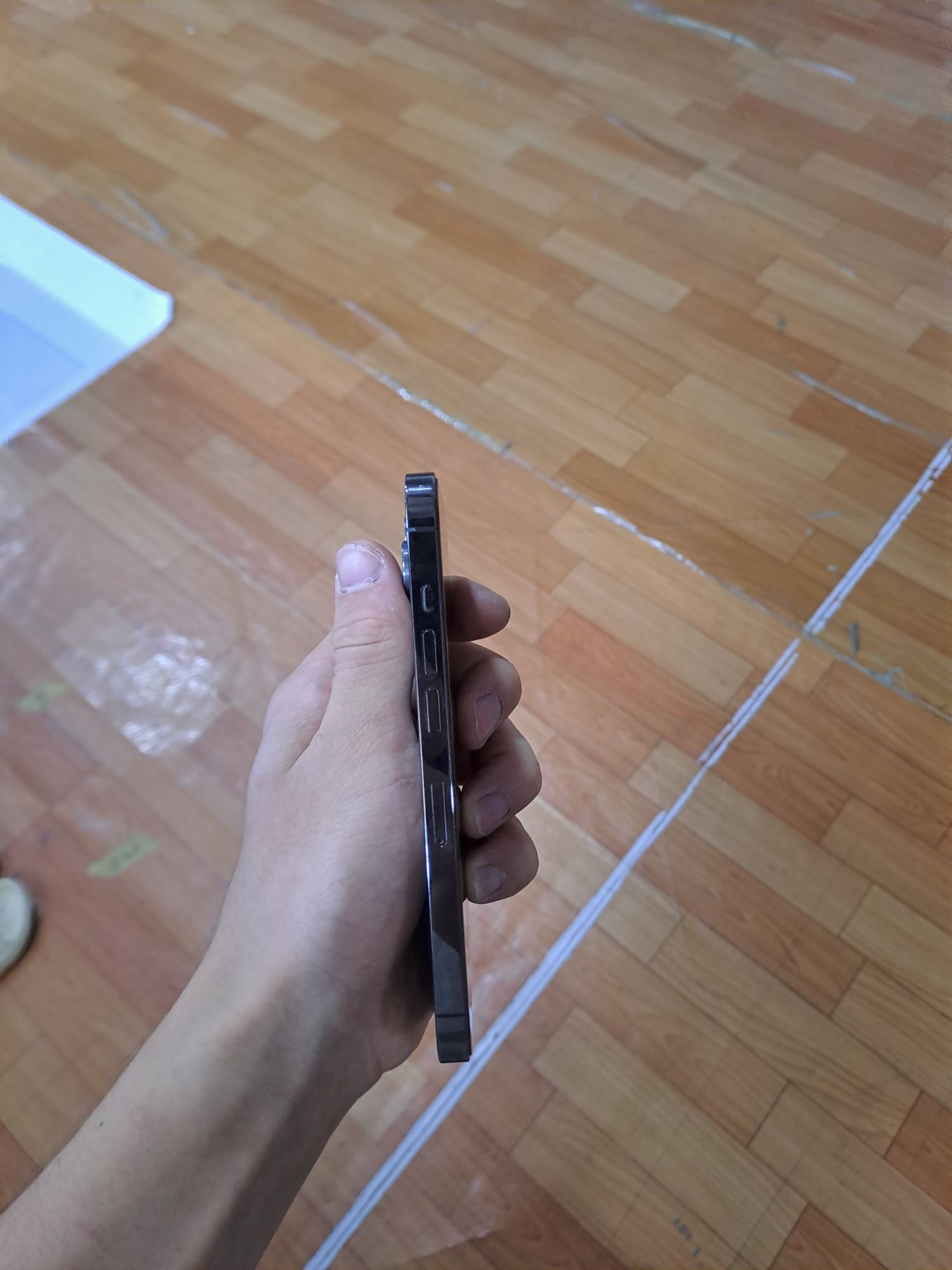 Iphone 13 pro holati ideal