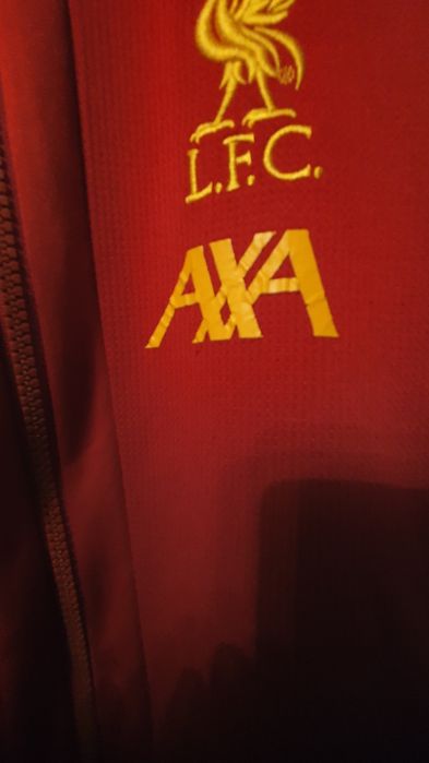 Комплект горнище и тениска на Ливърпул