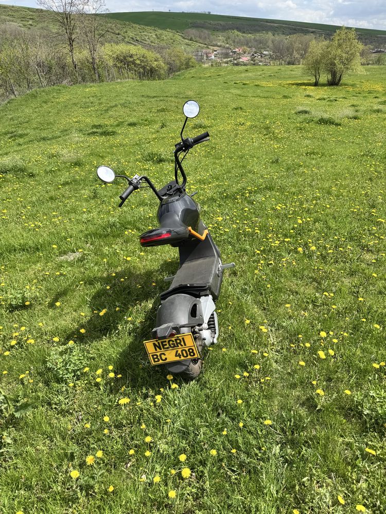 Scuter electric.
