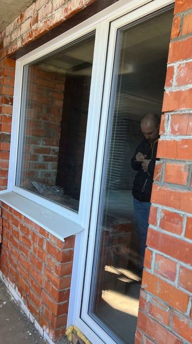 Продам балконное окно с дверью
Новое 

Тройное
Профиль Века
На откидно