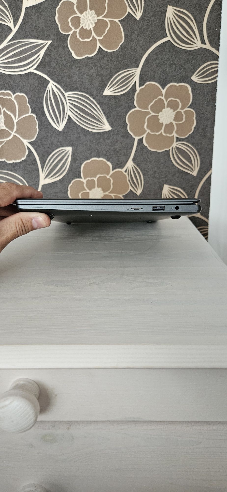 Laptop ultraportabil Chuwi HeroBook Air