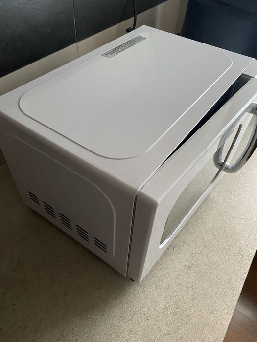 Vand cuptor  microunde Myria  ca nou