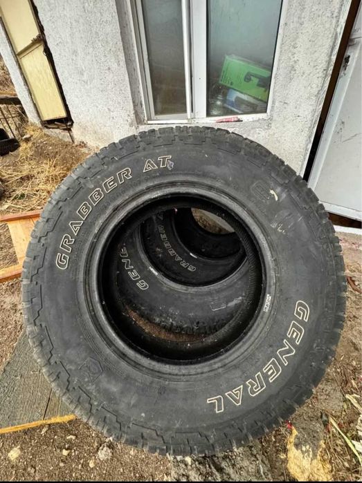 Зимни гуми 245/70/R16