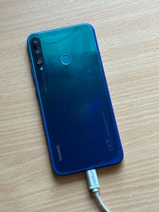 Телефон Huawei Y7P