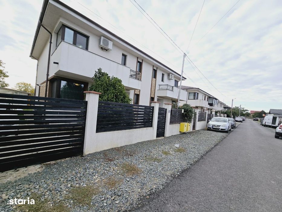 Vila tip duplex - 6 min mers pe jos pana la RTB - 4 camere - 3 bai