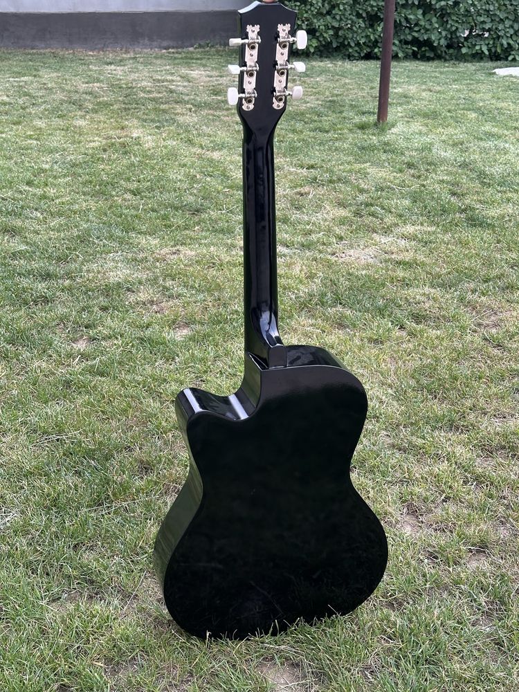 Gitara Sotiladi !!!