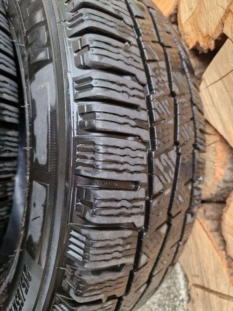 зимни гуми Michelin Agilis Alpin 215 65 R16 за кемпер / бус