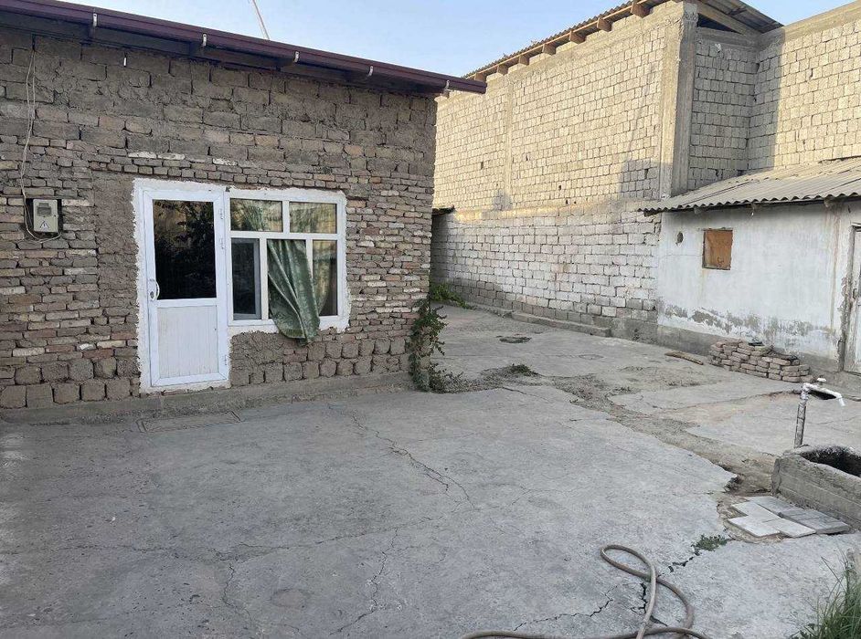 Самарканд шахрида 5 хона 5 сотокдан иборат булган ховли сотилмокда