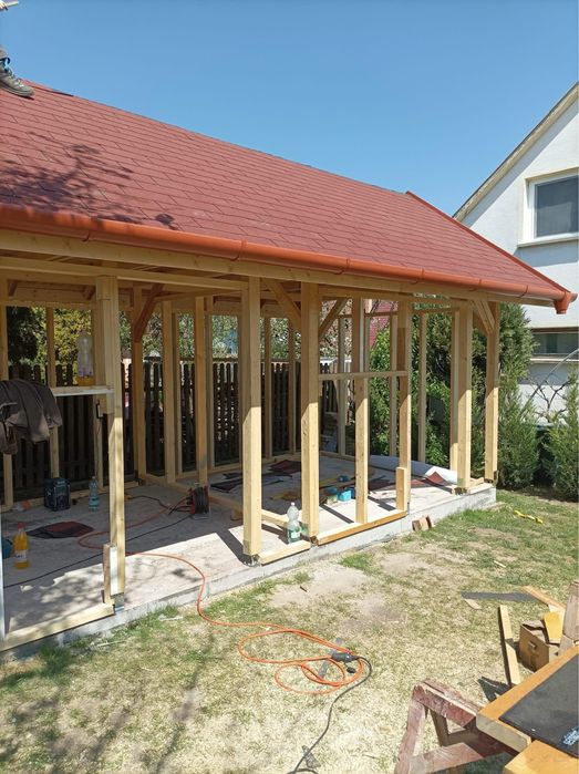 Executam acoperisuri reparatii