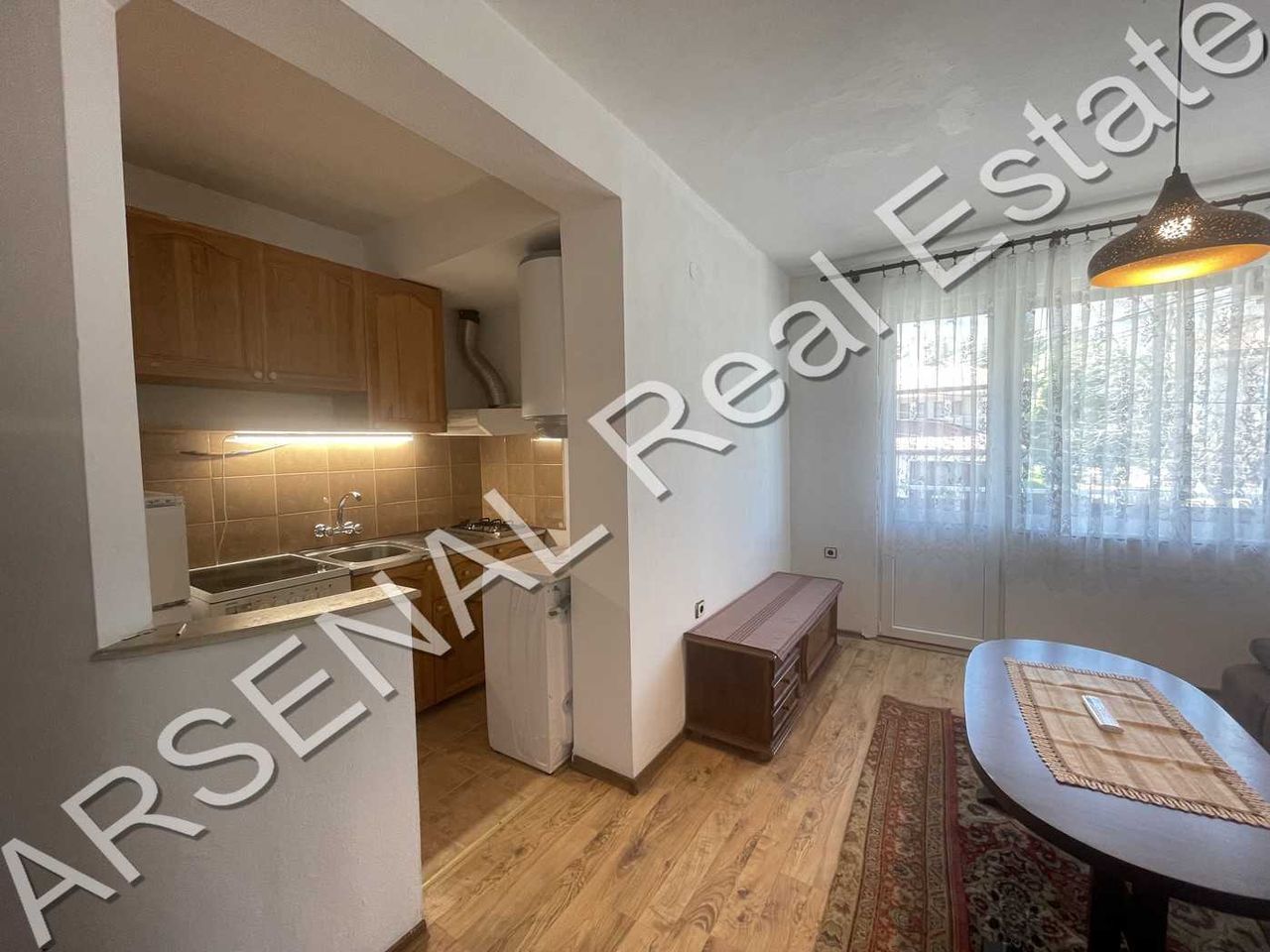 Дава се под наем Етаж от къща в София, Симеоново - 40 кв.м за 350 € - Снимка #1