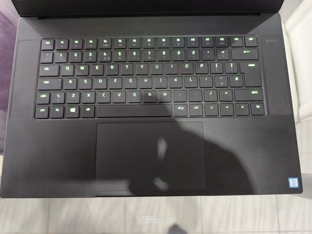 Razer Blade 15 Advanced i7-8750H,RTX 2070 Max-Q,32gb RAM,2 TB NVM