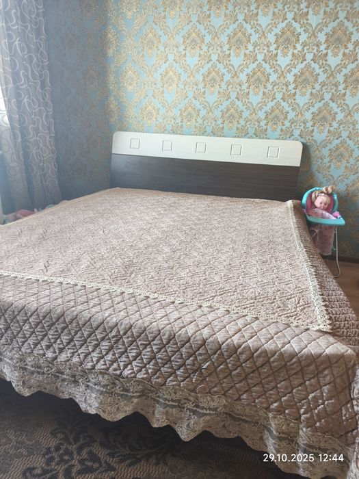 Кравать  и  диван