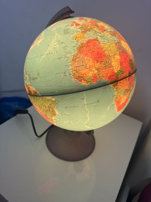 Glob pamantesc veioza