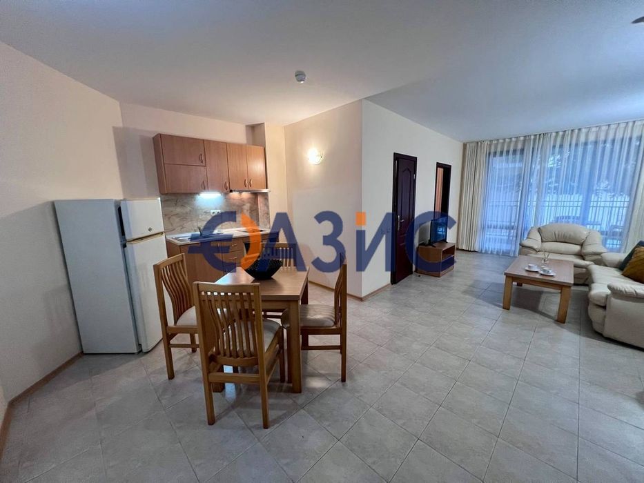 Продава се Двустаен апартамент в к.к. Слънчев бряг - 75 кв.м за 920 €/кв.м - Снимка #10