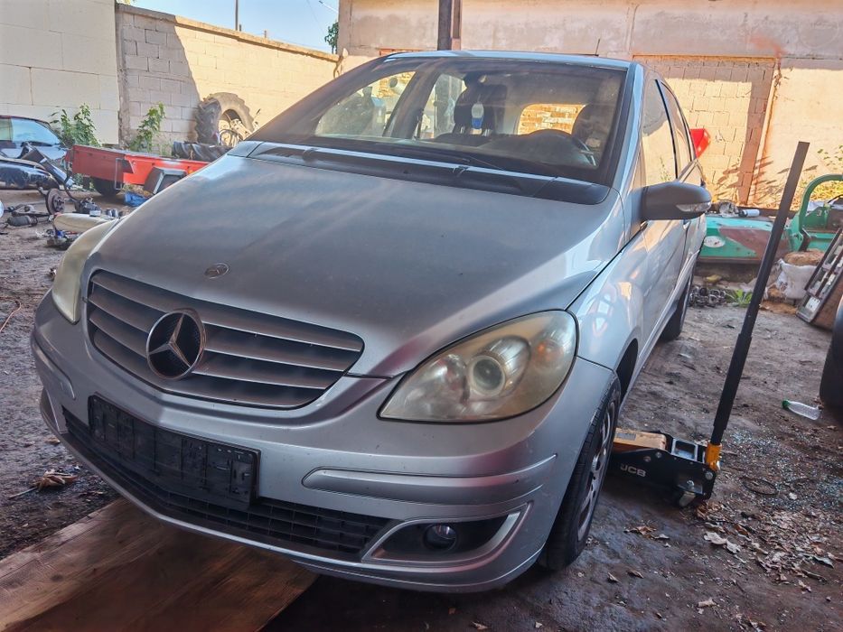 Мерцедес B 170 бензин