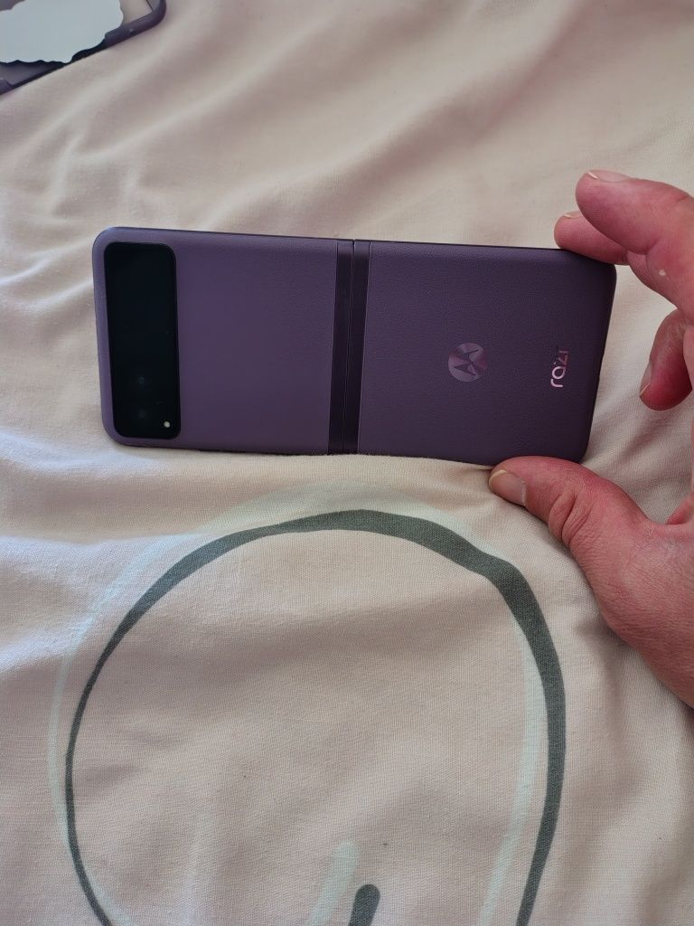 Motorola razr 40