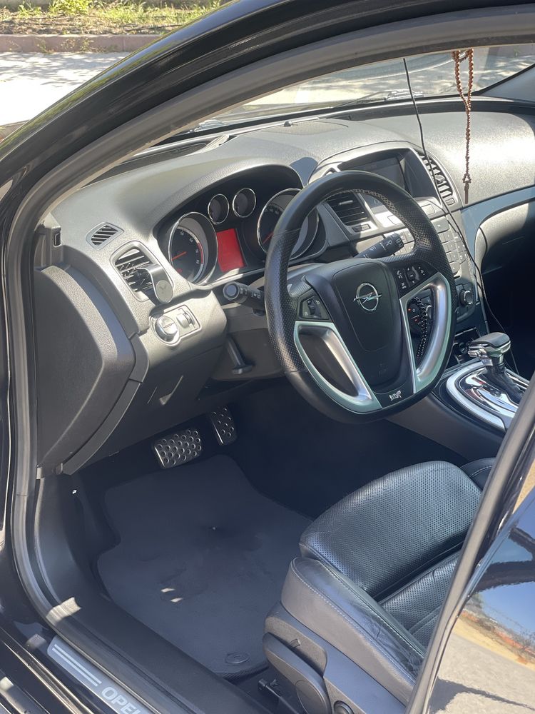 Opel Insignia 2.8T