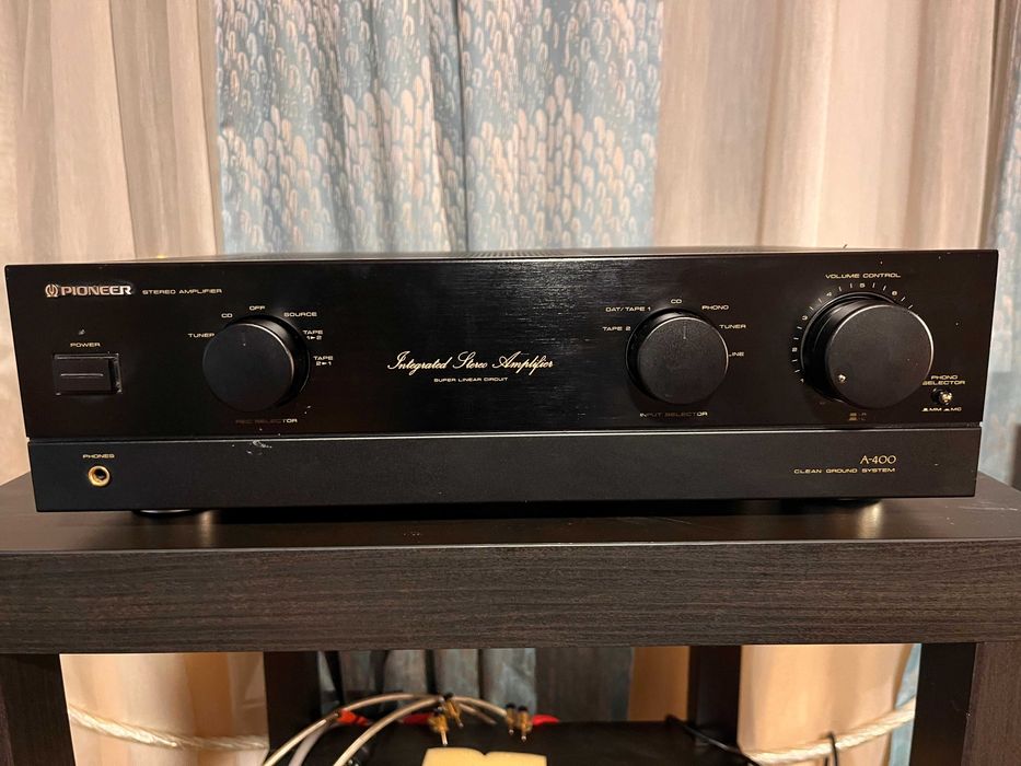 Линеен усилвател Pioneer A400