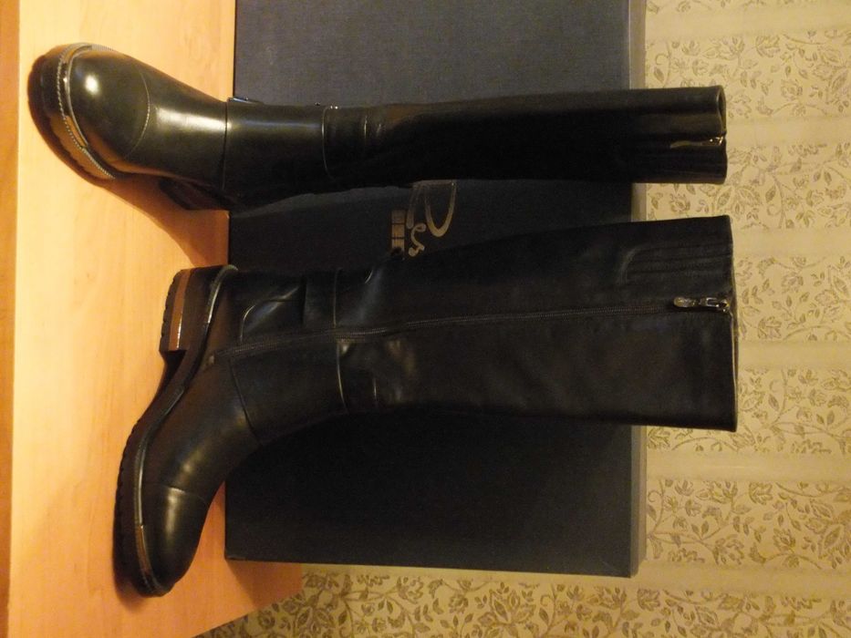 Продам новые женские демисезонные удленённые сапоги